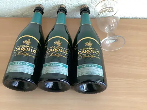Het Anker - Gouden Carolus Indulgence 2017 Botanik Limited Edition w/ glass - 75cl - 3 flessen