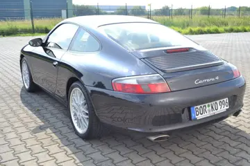 Porsche - 911 (996) Carrera 4 - 2002