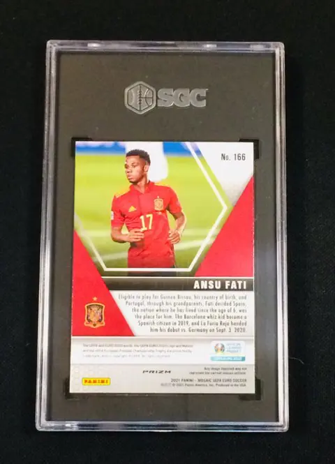 2020/21 Panini Mosaic UEFA Euro - Ansu Fati - Goud Reactief Prizm #166 - SGC 9