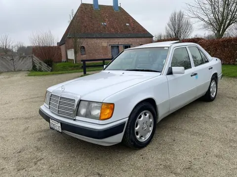 Mercedes-Benz - 400 E - 1992