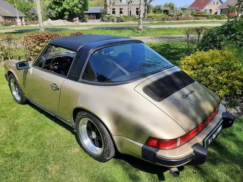 Porsche - 911 Carrera Targa - 1984