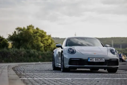 Porsche - Carrera 911 (992) 4S - 2021