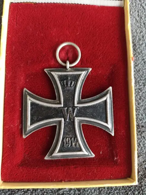 Duitsland - Leger/Infanterie - IJzeren Kruis 2 klasse, zilveren frame met patriottische doos - 1914