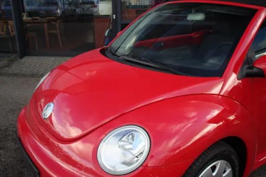 Volkswagen - New Beetle 1.4 High Line - 2003