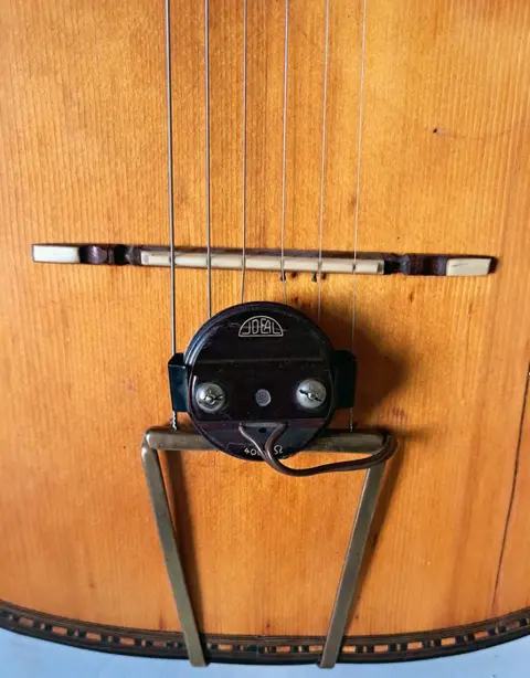 SILVESTRI - folk/manouche sicilienne électro-acoustique "GREG SLAP" 1930/40s - Akoestische gitaar - Italië