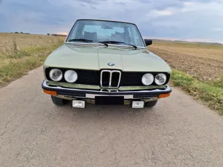 BMW - 518 Deluxe (E12) - 1980