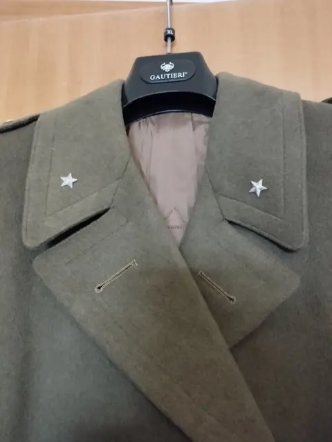 Italië - Medische corps - Uniform, Lot van het Italiaanse leger. - 1972