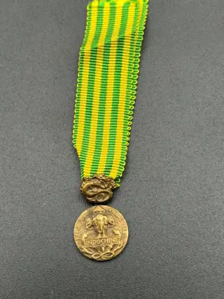 Frankrijk en Indochina - Lot van 5 medailles (kortingen)