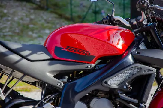 Aprilia - Tuono - NO RESERVE - 125 cc - 2003