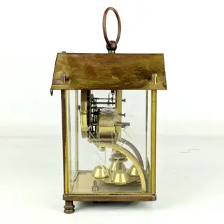 Elegant table clock in the shape of a house finished with cut glass Ca. 1920 - Brons, Glas, Messing - 20e eeuw
