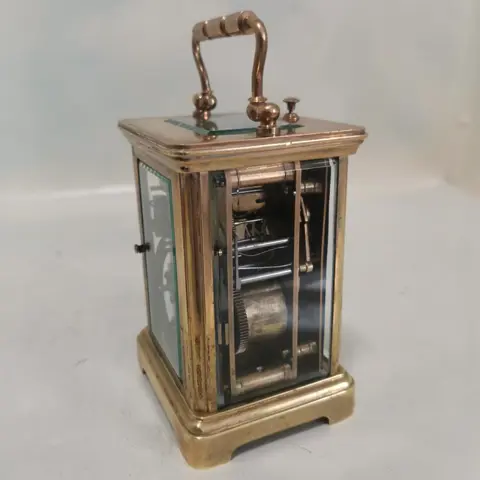 Officier Wacht - Maarschalk - Kapucijner J. Pardieu Agen - Messing - Glas - 19e eeuw