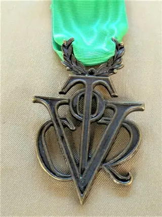 Spanje - Spaanse Burgeroorlog Overwinningsmedaille + reductie.