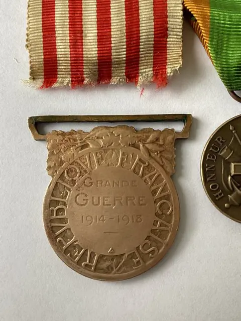 Frankrijk - Drie oude Médailles , uit 1870 en Grande Guerre 1914-1918