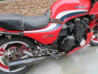 Kawasaki - GPZ 1100 - 1983