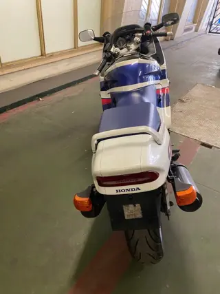 Honda - CBR 1000 F - 1993