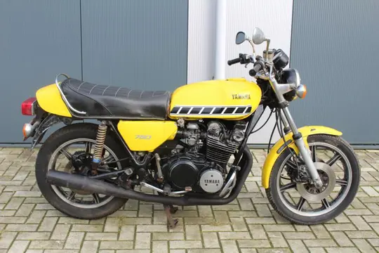 Yamaha - XS750 - 1977