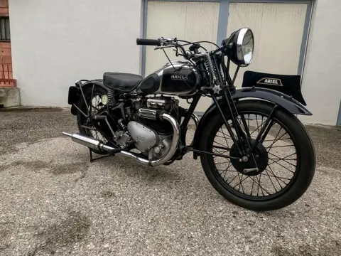 Ariel - Square Four - 600 cc - 1939