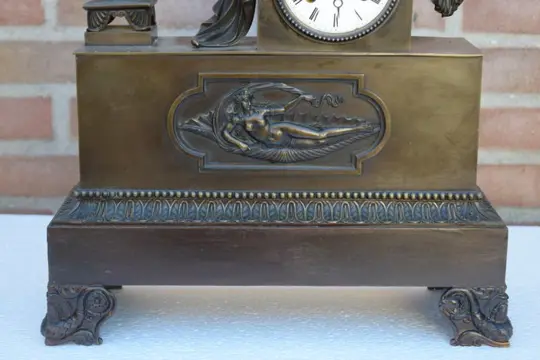 Bronzen gepatineerde pendule Frankrijk - Brons - circa 1830