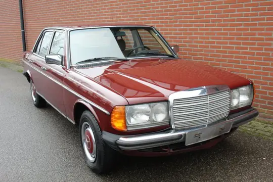 Mercedes-Benz - 300 D - 1983