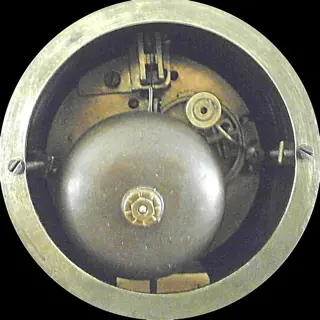 Franse Schoorsteen Pendule - L.E.P. Japy Paris - Albast, Brons en Zamak - Eind 19e eeuw