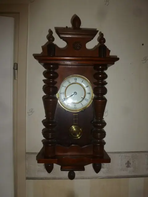 Wandklok - Hout - Tweede helft 20e eeuw