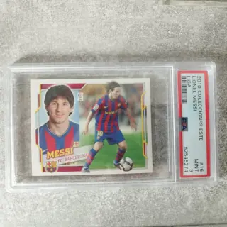 2010 Panini Liga Este - Lionel Messi #16 - PSA 9