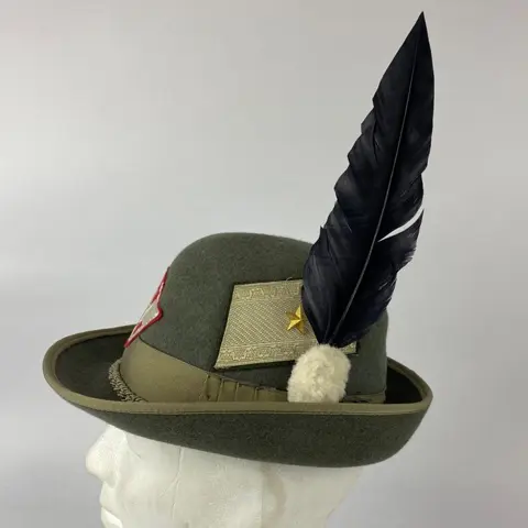 Italië - Cap van de brigadegeneraal, Alpini.