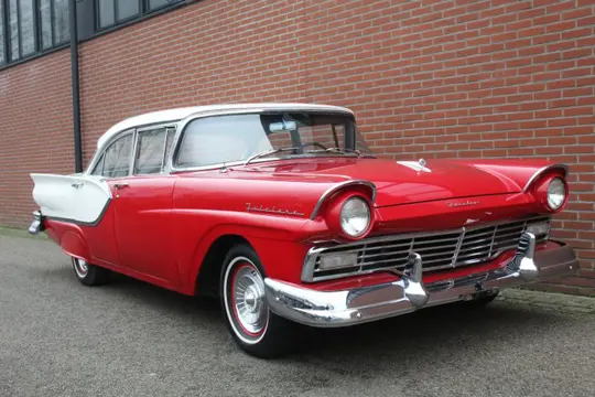 Ford - Fairlane - 1957
