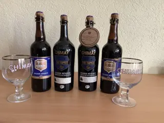Chimay - Grande Reserve 2021 & 2022 Fermentee en Barriques & Chimay Grande Reserve 2022 with 2 glasses - 75cl - 4 flessen
