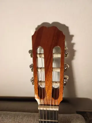 Admira - Fiesta - Zeshalsige Gitaar