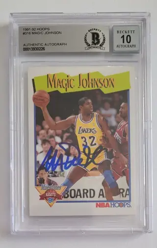 1991/92 NBA Hoops - #316 Magic Johnson - Hand Signed Card! - Beckett 10