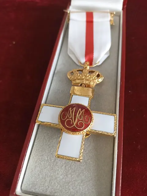 Spanje - Ridderkruis in de Orde van Militaire Verdienste in een doos. Franco-periode.