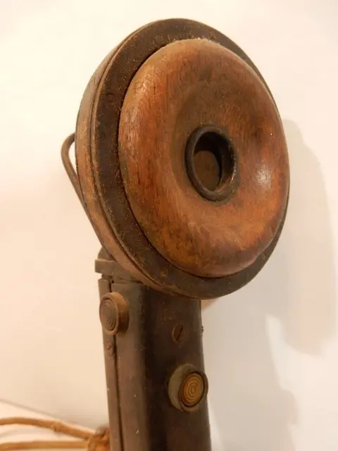 Duitsland - Artillerie - German World War One trench telephone hand set. - 1913/1919