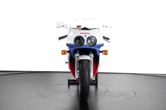 Honda - VFR 750 R - RC30 - 1991