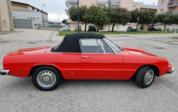 Alfa Romeo - Spider Junior 1300 - 1972