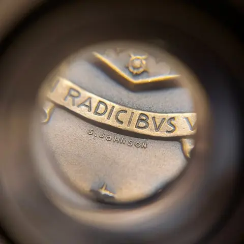 Italië - Johnson-medaille, Guido Gozzano 1883-1983