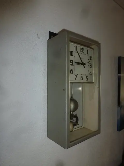 Wandklok - Brillie - Glas en metaal - Midden 20e eeuw
