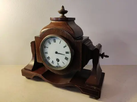 Schoorsteenklok - Buren - Hout - Begin 20e eeuw