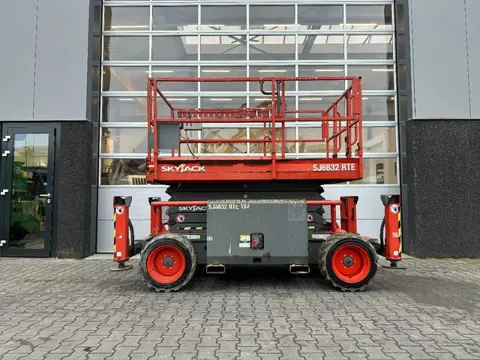 Skyjack SJ6832 RTE (bj 2017)