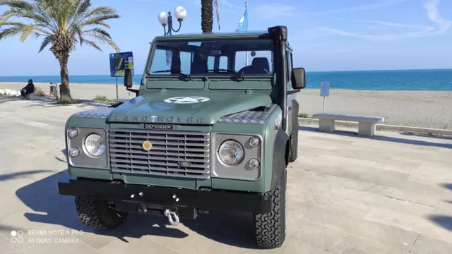 Land Rover - Defender 110 SW 2.5 TDI - 1993