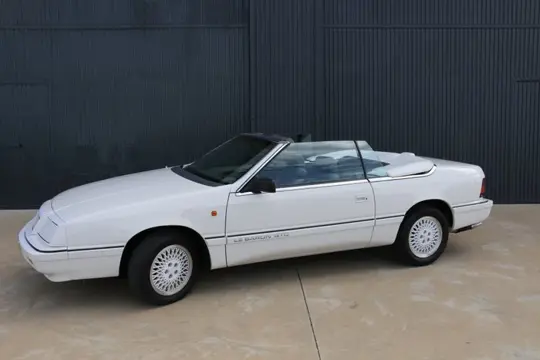 Chrysler - Le Baron GTC - 1992