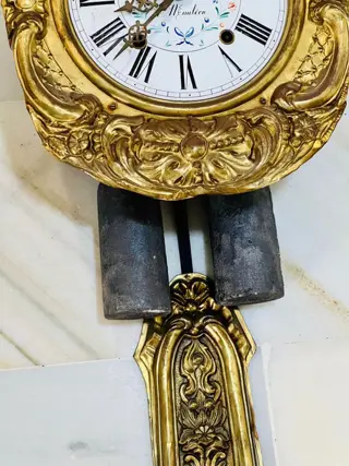 Comtoise klok met automaat aan slingerende slinger - Moret - IJzer (gegoten/gesmeed), Messing - Eind 19e eeuw