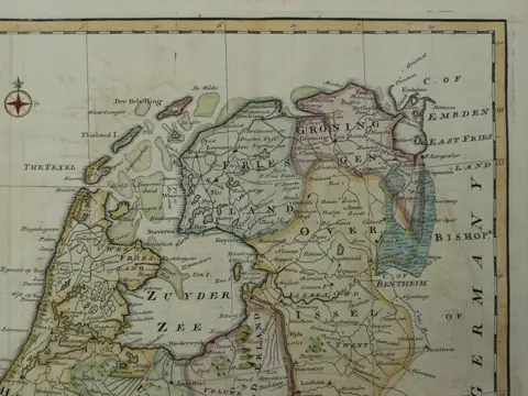 Nederland, VII Provinciën; E. Bowen - A new and correct Map of the seven united Province - 1747