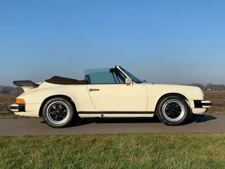 Porsche - 911 Carrera Cabriolet - 1984