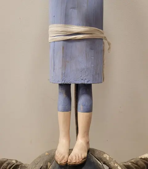 Beeld, Maagd, (95cm.) - Hout - 19e eeuw