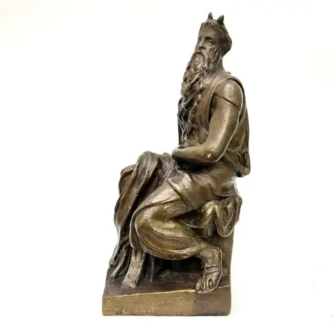 Beeld, Mozes - Brons - Midden 20e eeuw