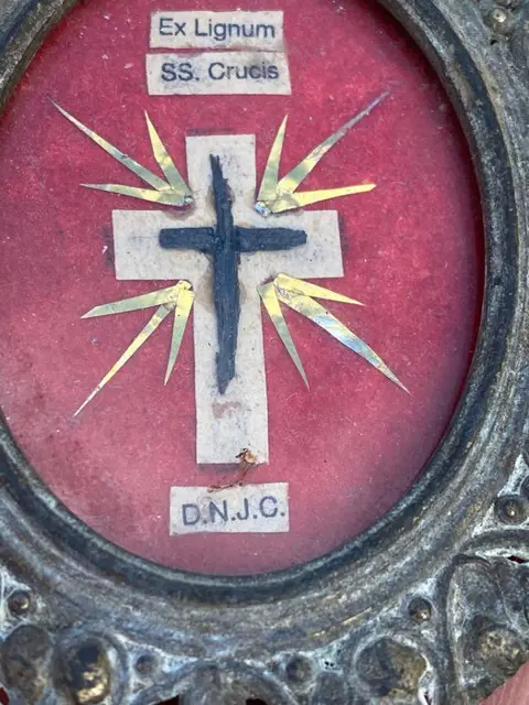 Relikwie SS. Houten kruis van onze heer Jezus Christus reliekschrijn - Zilver metaal, hout - 20e eeuw