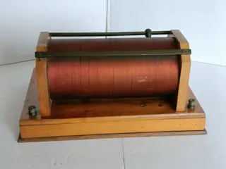 Vonkinductor (1) - Hout, Koper, Messing - 1920