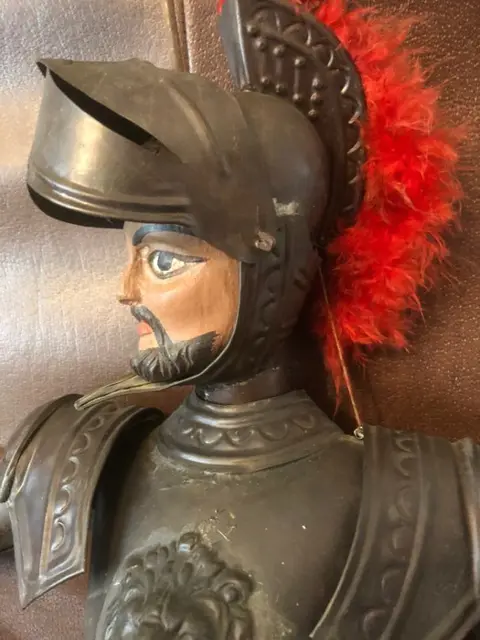 Antieke marionet uit Poesjenellen theater - Hout/koperblik/stof - Eind 19e eeuw