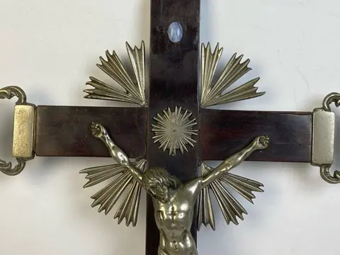 Crucifix (1) - Hout, Metaal - Tweede helft 19e eeuw